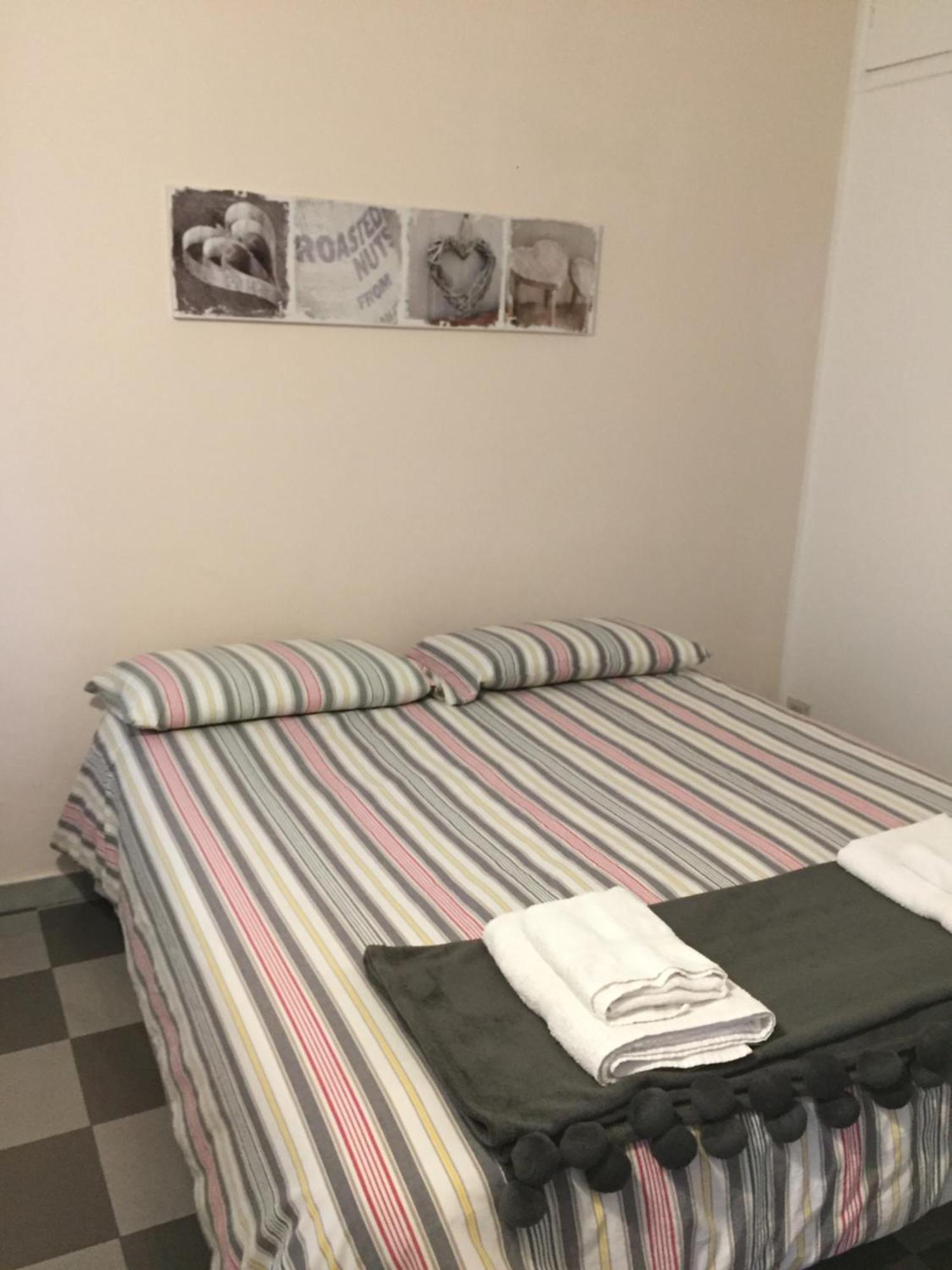 Bed and Breakfast Bed2Go Турин Номер фото
